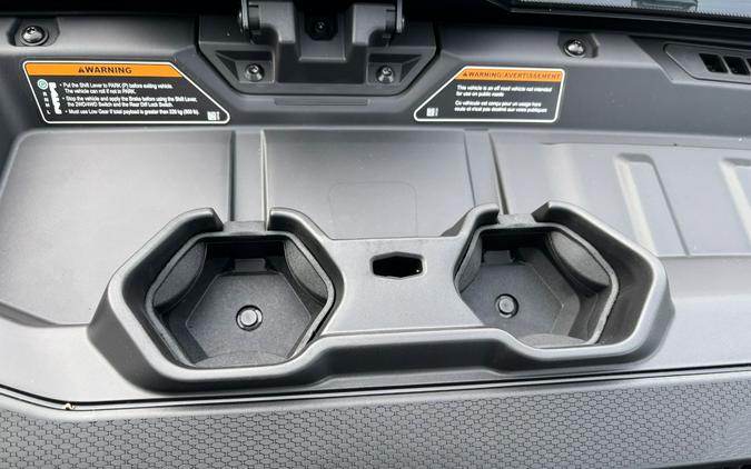 2026 Can-Am Defender XT CAB HD11