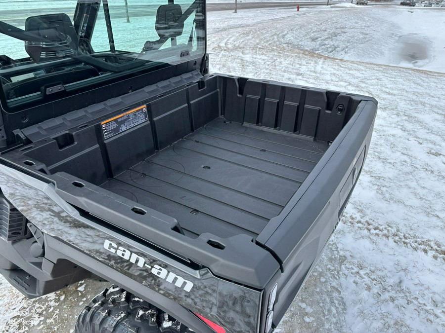 2026 Can-Am Defender XT CAB HD11