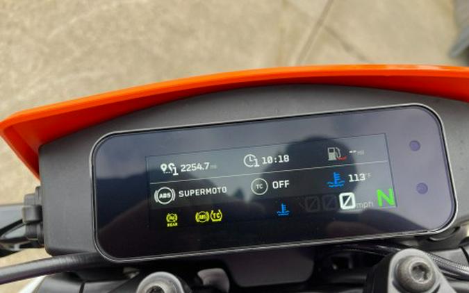 2025 KTM 390 SMC R