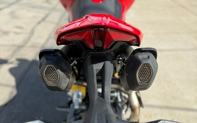 2026 Ducati Hypermotard V2