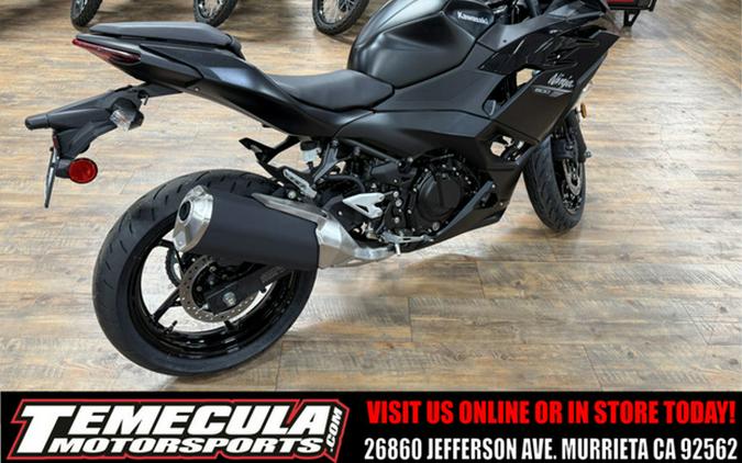 2026 Kawasaki Ninja 500 ABS Metallic Flat Spark Black