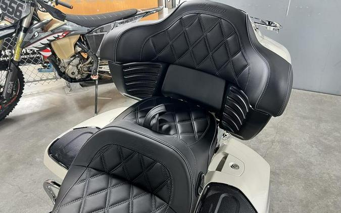 2026 Indian Motorcycle® Pursuit Limited Signature Series Frontier Pearl / Revere Red