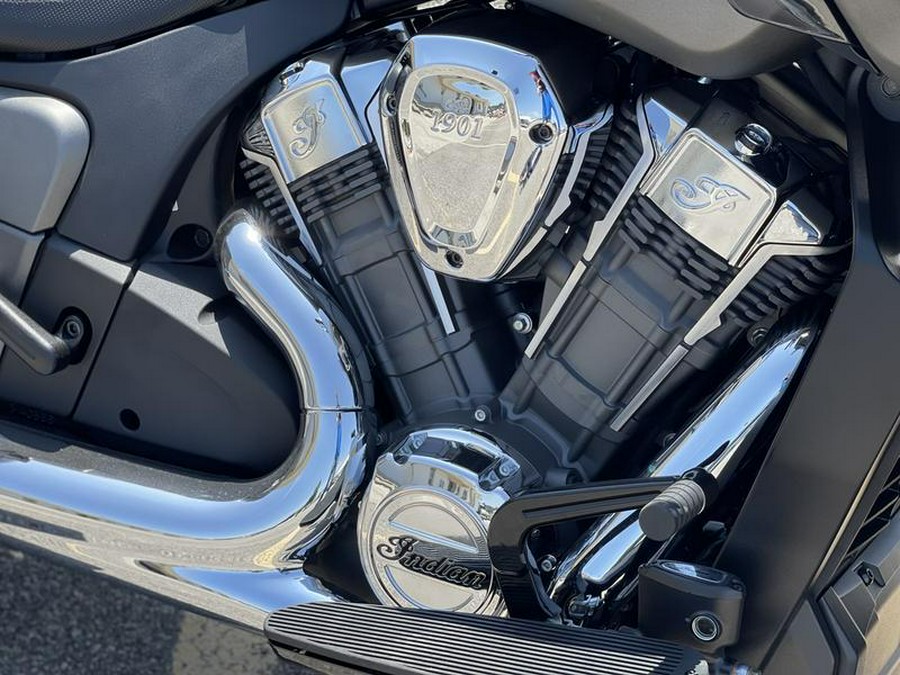 2023 Indian Motorcycle® Challenger® Titanium Smoke