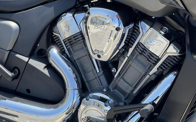 2023 Indian Motorcycle® Challenger® Titanium Smoke