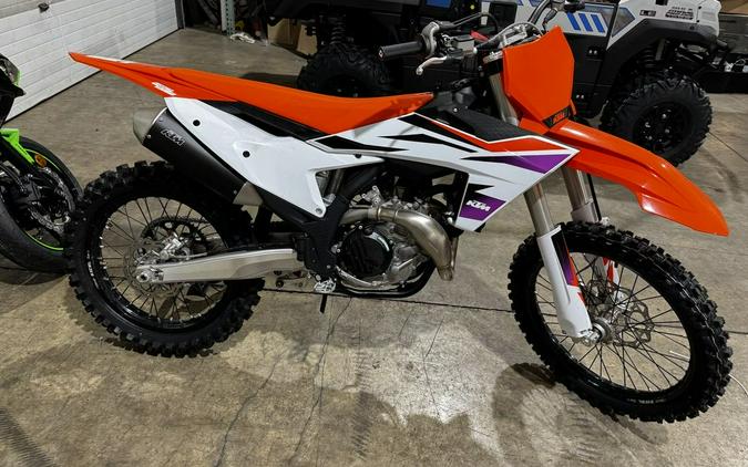 2024 KTM 450 SX-F Factory Edition First Look [17 Fast Facts]