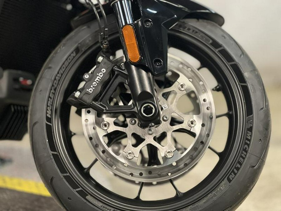 2025 Harley-Davidson® RA1250ST - Pan America® 1250 ST