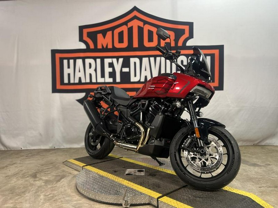 2025 Harley-Davidson® RA1250ST - Pan America® 1250 ST