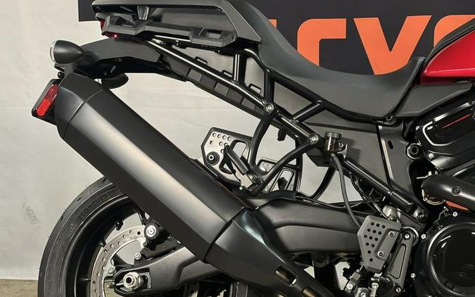 2025 Harley-Davidson® RA1250ST - Pan America® 1250 ST