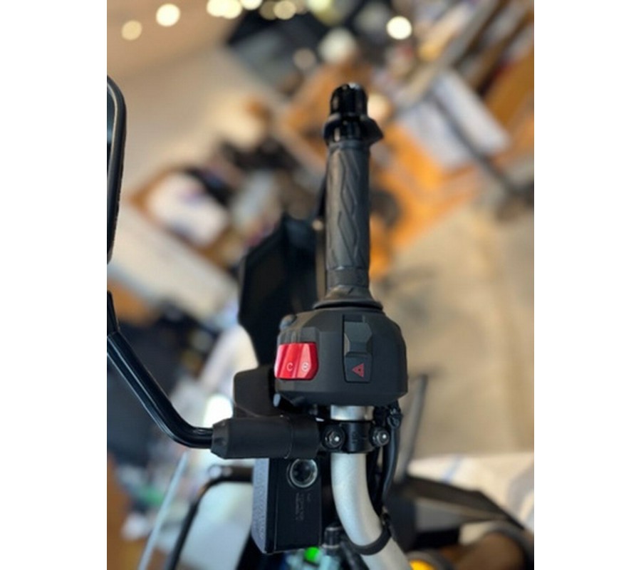 2024 Suzuki V-Strom 800DE