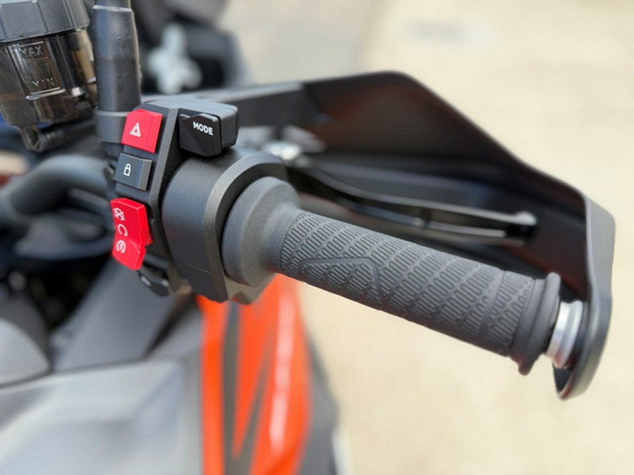 2026 KTM 1390 Super Adventure S EVO