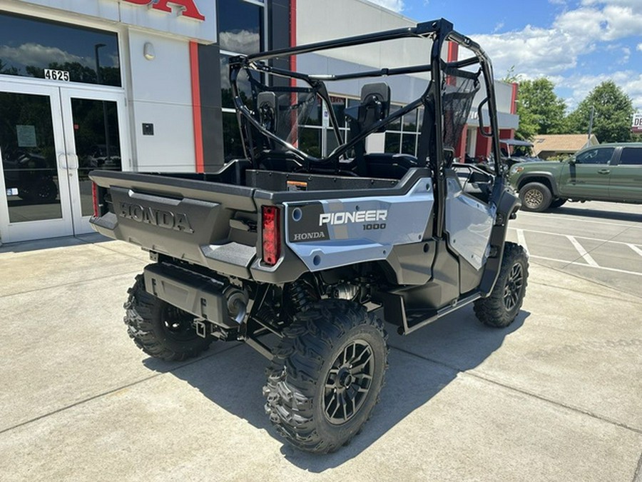 2024 Honda Pioneer 1000 Deluxe