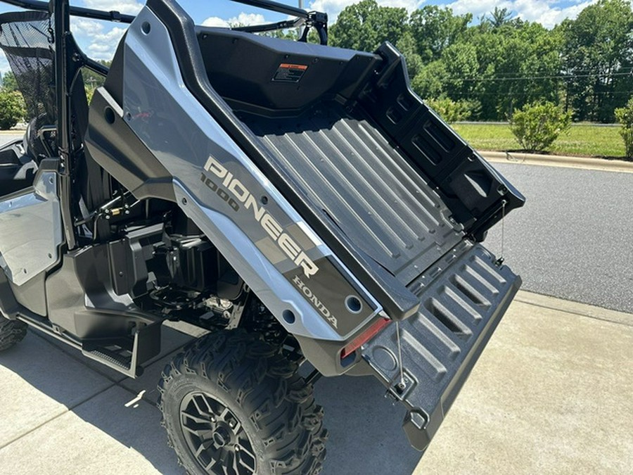 2024 Honda Pioneer 1000 Deluxe