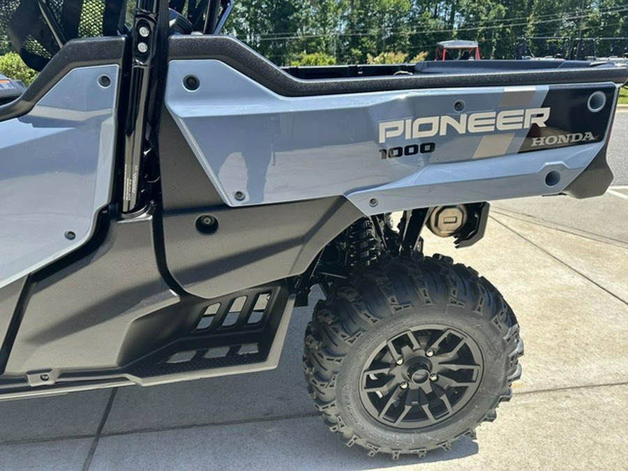 2024 Honda Pioneer 1000 Deluxe