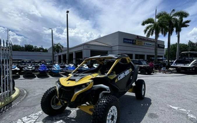 2024 Can-Am Maverick R X RS Carbon Black & Neo Yellow