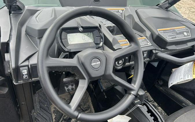 2024 Can-Am® Commander MAX DPS 700