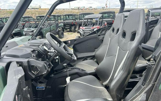 2024 Can-Am® Commander MAX DPS 700