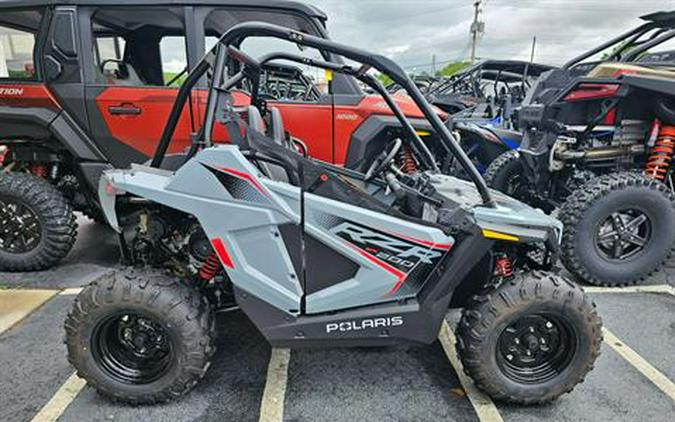 2024 Polaris RZR 200 EFI