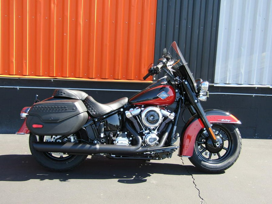 2025 Harley-Davidson® FLHC - Heritage Classic