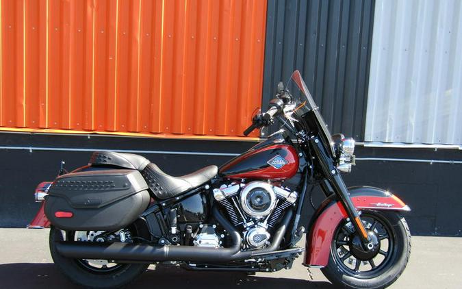 2025 Harley-Davidson® FLHC - Heritage Classic