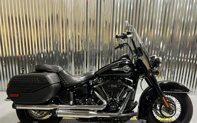 2018 Harley-Davidson FLHCS - Softail Heritage Classic 114