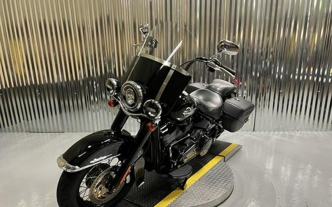 2018 Harley-Davidson FLHCS - Softail Heritage Classic 114