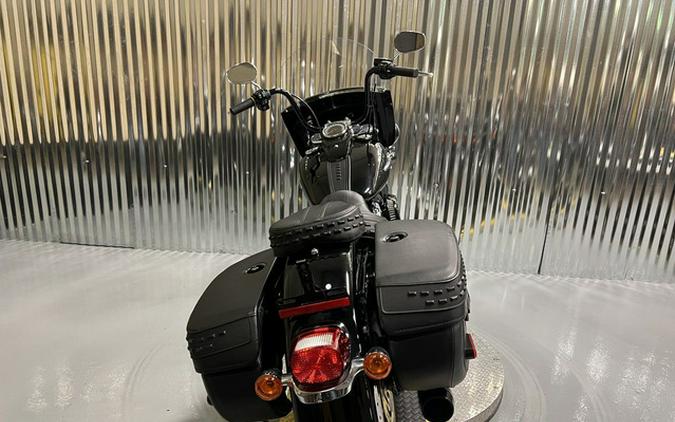 2018 Harley-Davidson FLHCS - Softail Heritage Classic 114