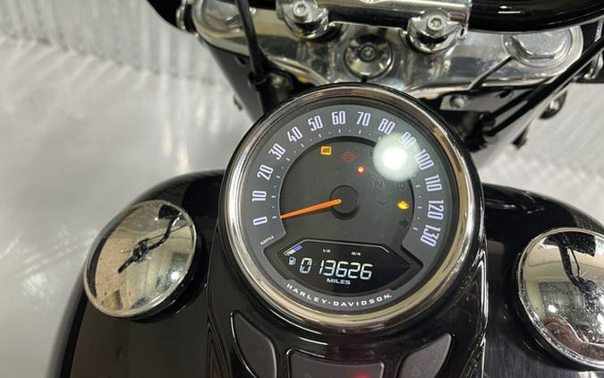 2018 Harley-Davidson FLHCS - Softail Heritage Classic 114