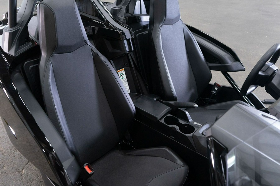 2023 Polaris SLINGSHOT R