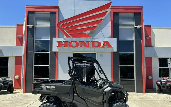 2024 Honda Pioneer 1000 Deluxe