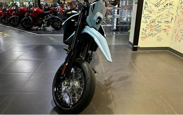 2025 Suzuki DR-Z 4SM