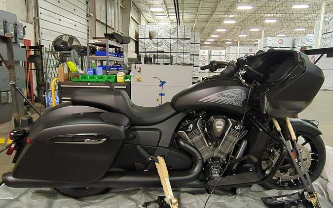 2025 Indian Motorcycle Challenger Dark Horse