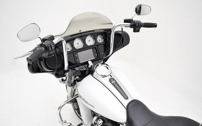 2017 Harley-Davidson Street Glide FLHXS - Special