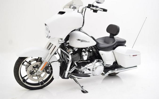 2017 Harley-Davidson Street Glide FLHXS - Special