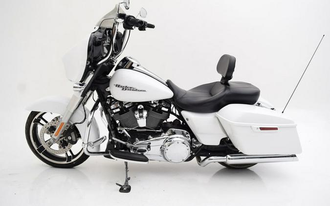 2017 Harley-Davidson Street Glide FLHXS - Special