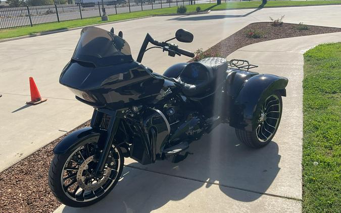 FLTRT 2024 Road Glide 3