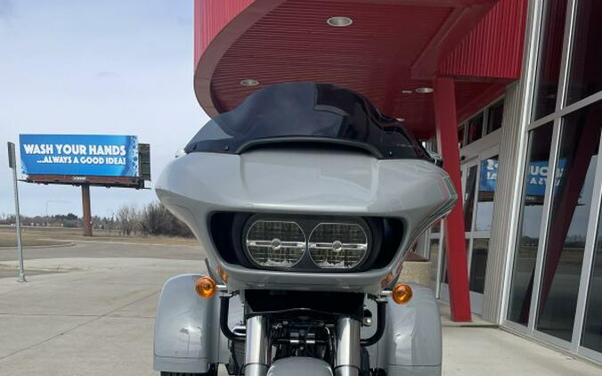 FLTRT 2024 Road Glide 3