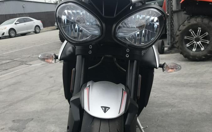 2019 Triumph STREET TRIPLE 765 R