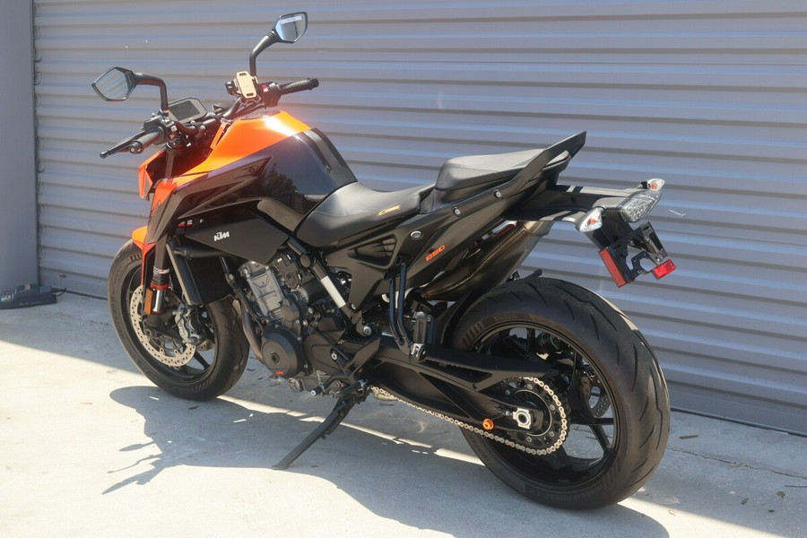 2021 KTM DUKE 890