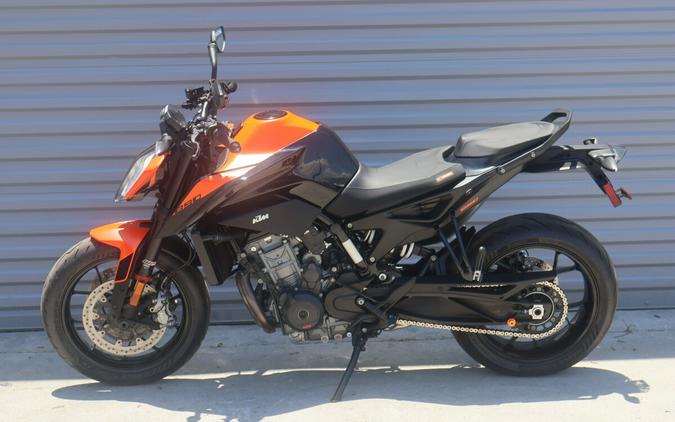 2021 KTM DUKE 890