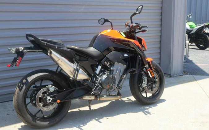 2021 KTM DUKE 890