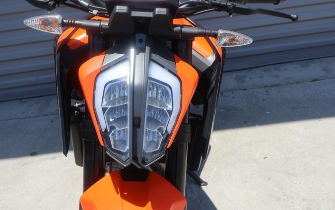 2021 KTM DUKE 890