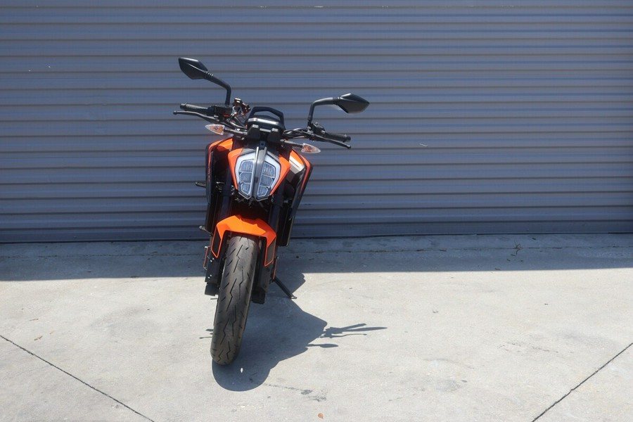 2021 KTM DUKE 890