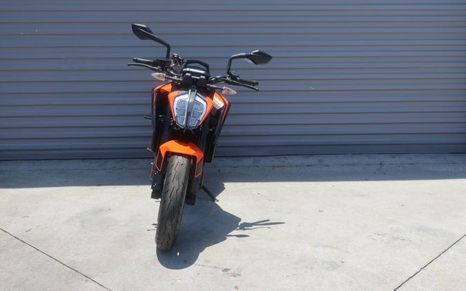 2021 KTM DUKE 890