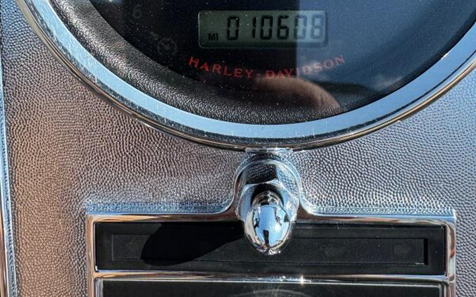 2007 Harley-Davidson® Softail® Custom Black