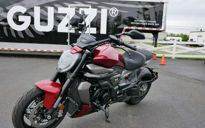 2026 Ducati XDiavel V4 Burning Red