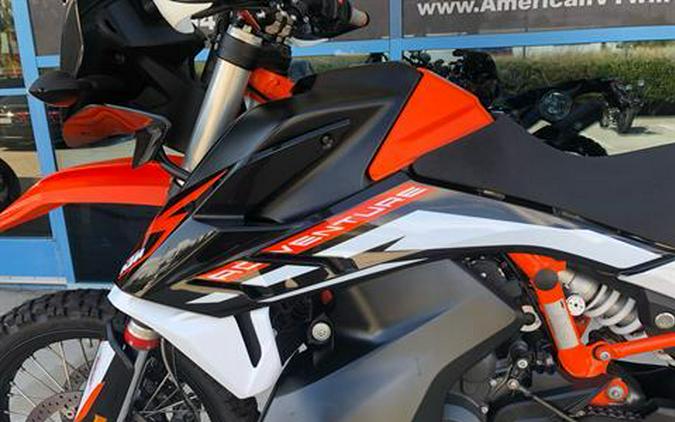 2022 KTM 890 Adventure R