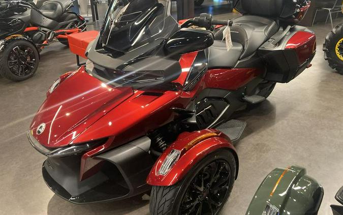 2024 Can-Am® Spyder RT Limited Dark Wheels