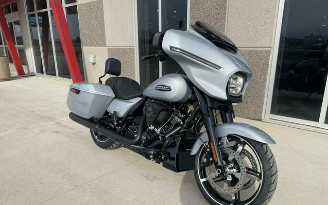 FLHX 2024 Street Glide®