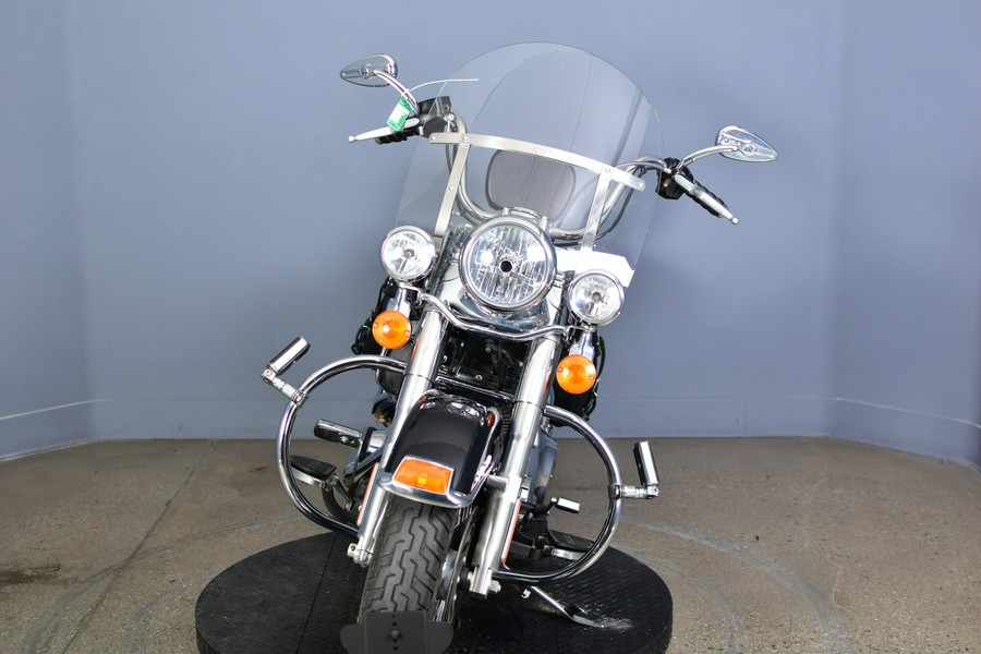 2017 Harley-Davidson Heritage Softail Classic FLSTC