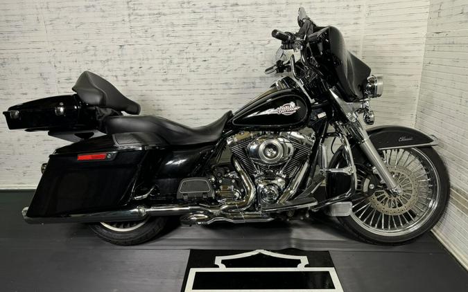 2011 Harley-Davidson Electra Glide Classic w/ Chopped Tour Pack & 21